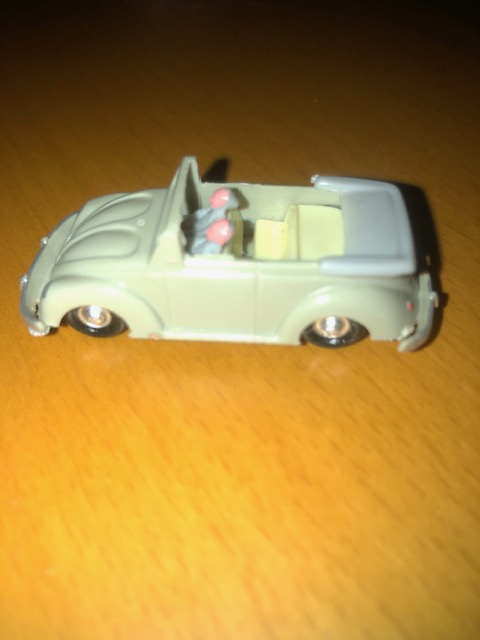 EKO schaal 1:88 VW kever cabrio