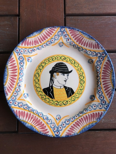 Assiette Henriot Quimper, homme Breton