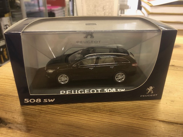 Peugeot 508SW zwart Norev 1/43