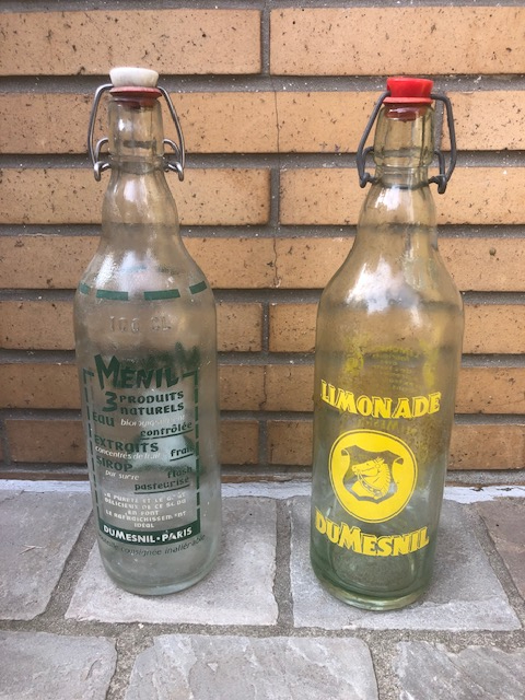 2 lege vintage Du Mesnil limonade flessen