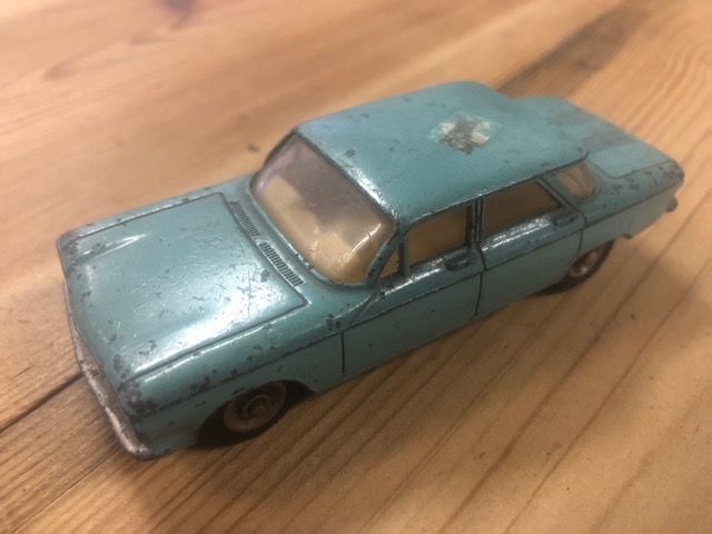 Dinky Toys - 552 - Chevrolet Corvair