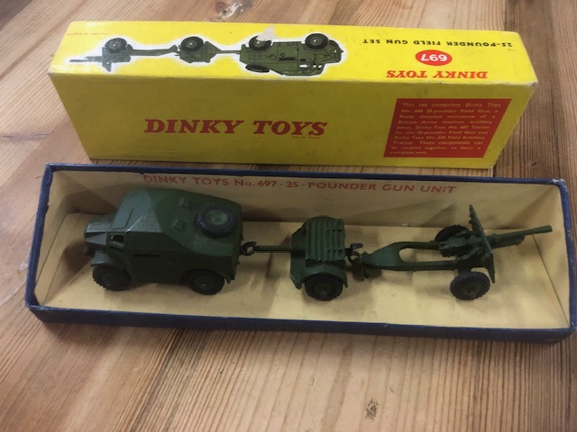 Dinky Toys 697,  25 pounder field gun unit