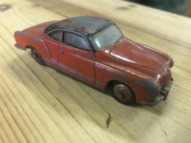 Dinky Toys 24M Volkswagen Karmann Ghia