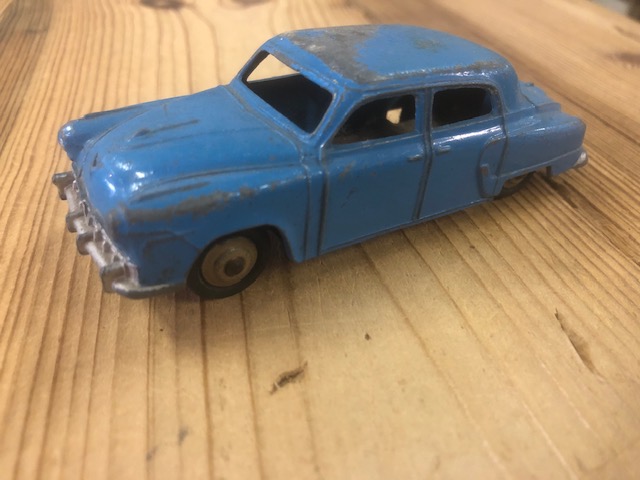 Dinky Toys 172 Studebaker Landcruiser