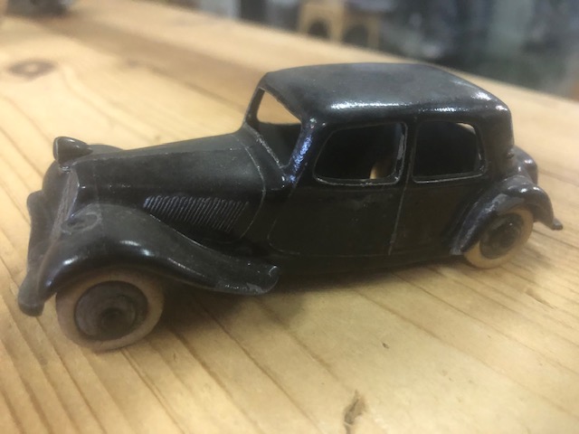 Dinky Toys 24N Citroen Traction Avant 11BL