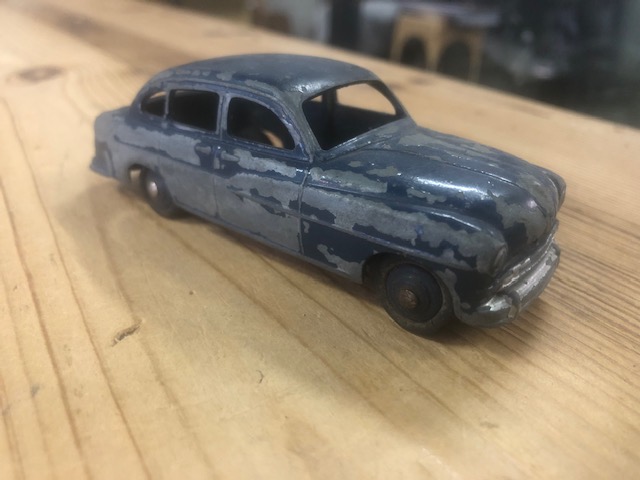 Dinky Toys 24X Ford Vedette