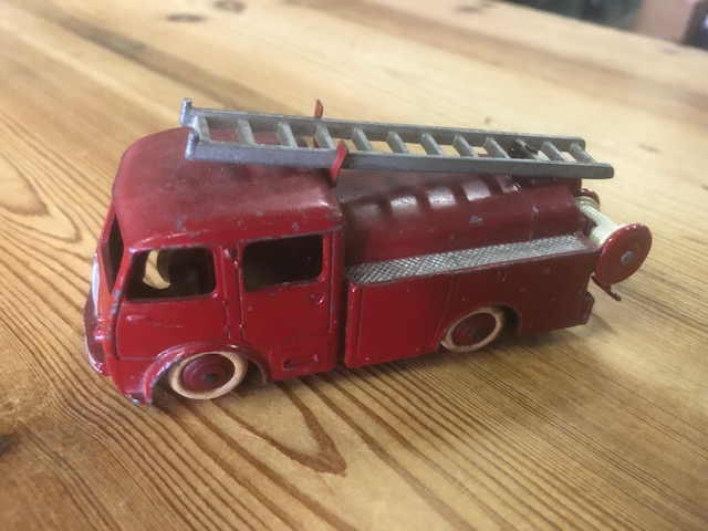 Dinky Toys berliet brandweerwagen 32E