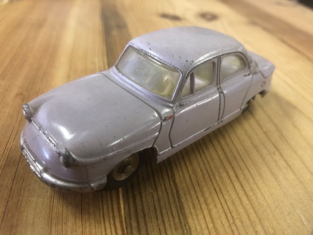 Dinky Toys 547 Panhard PL 17 