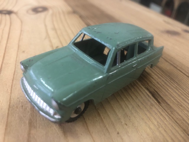 Dinky Toys 155 Ford Anglia