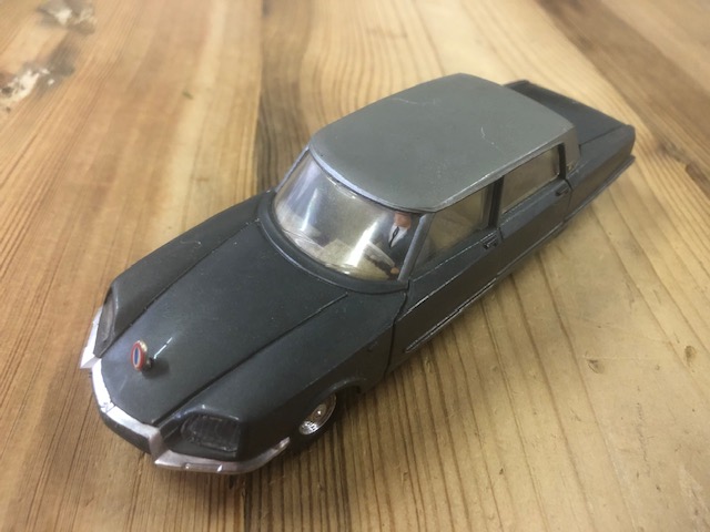 Dinky Toys 1435 Citroen DS Presidentielle