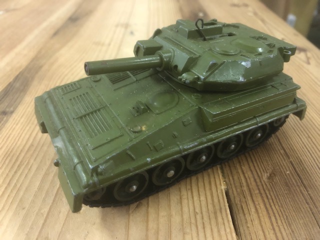 DINKY TOYS 690 ALVIS SCORPION TANK 