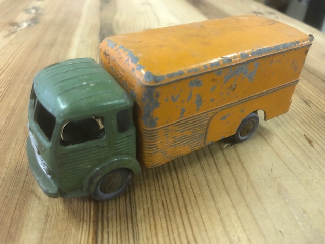 Dinky Toys 33A Simca Cargo Van