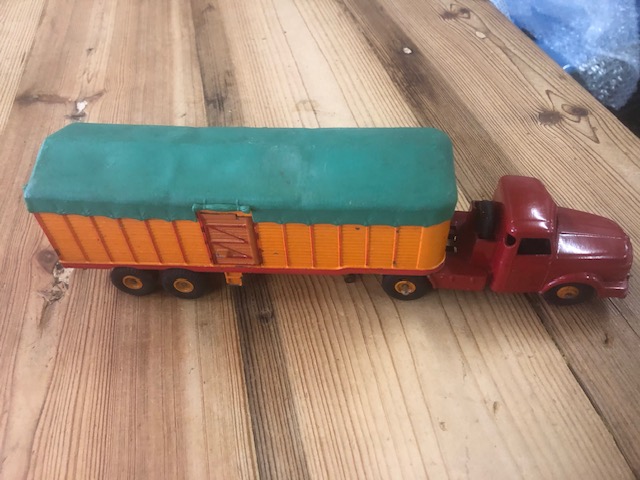 Dinky Toys 36B Trekker Willeme en aanhanger met huif