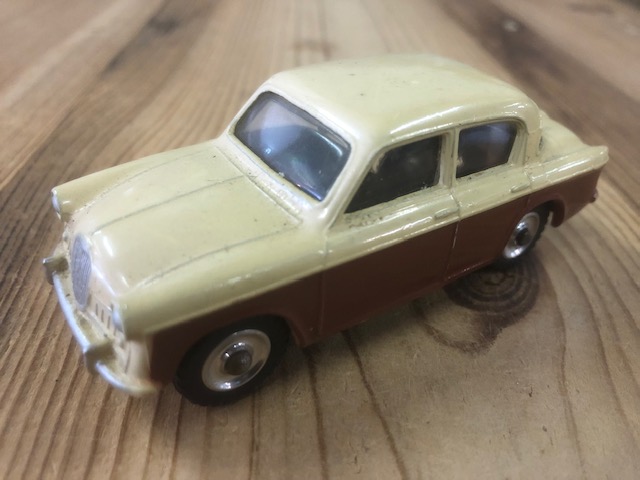 Dinky Toys 168 Singer Gazelle