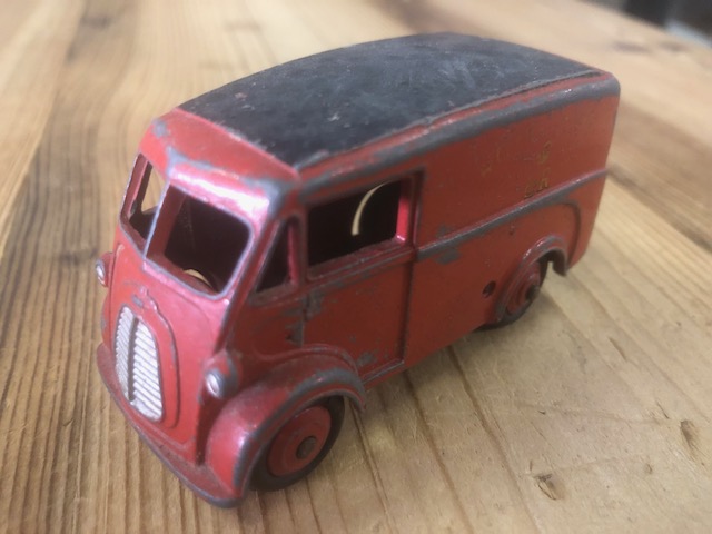 Dinky Toys 260 Royal Mail bestelwagen