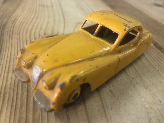 Dinky Toys 157 Jaguar XK120