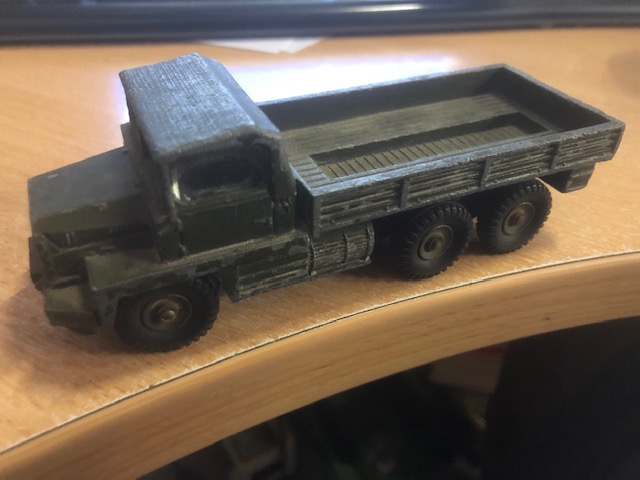 Dinky Toys 824 Militaire vrachtwagen "Gazelle" Berliet