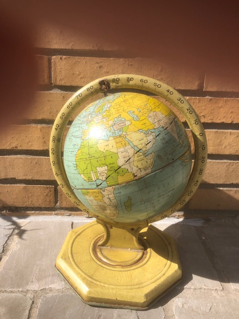 Globe terrestre en métal 1930's