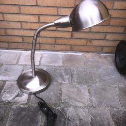 Vernikkelde bureaulamp met zwanenhals