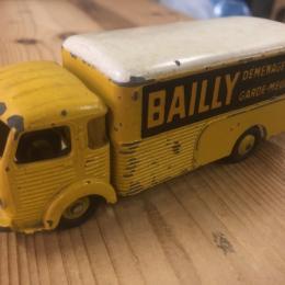 Dinky Toys Gele Simca Cargo 33  Bailly