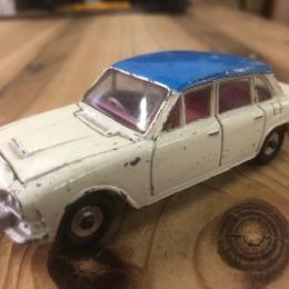 Dinky Toys 135 Triumph 2000