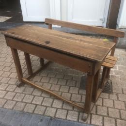 Ancien banc d'écolier en bois